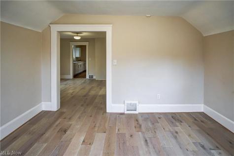 7619 Lawn Avenue Cleveland OH 44102