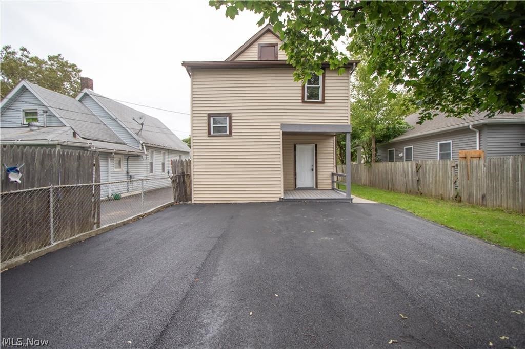 7619 Lawn Avenue Cleveland OH 44102