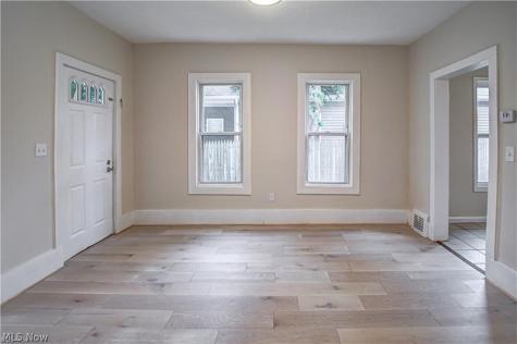 7619 Lawn Avenue Cleveland OH 44102