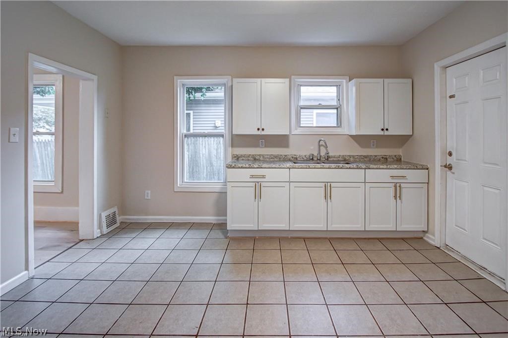 7619 Lawn Avenue Cleveland OH 44102