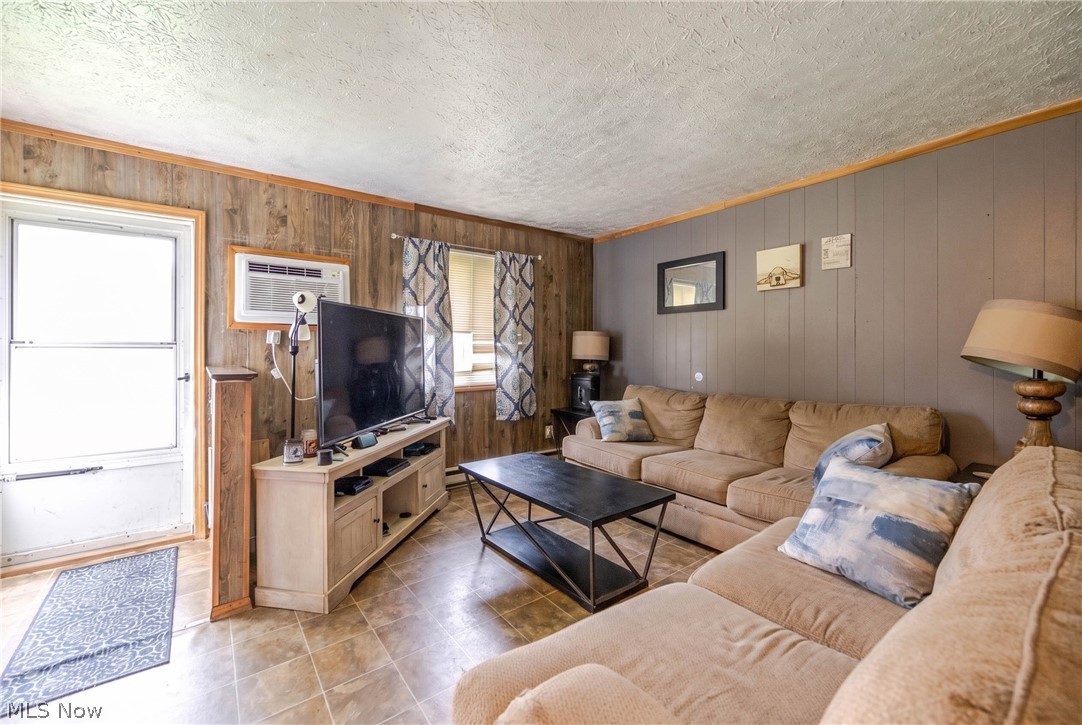 1409 Rowland Avenue NE Canton OH 44705