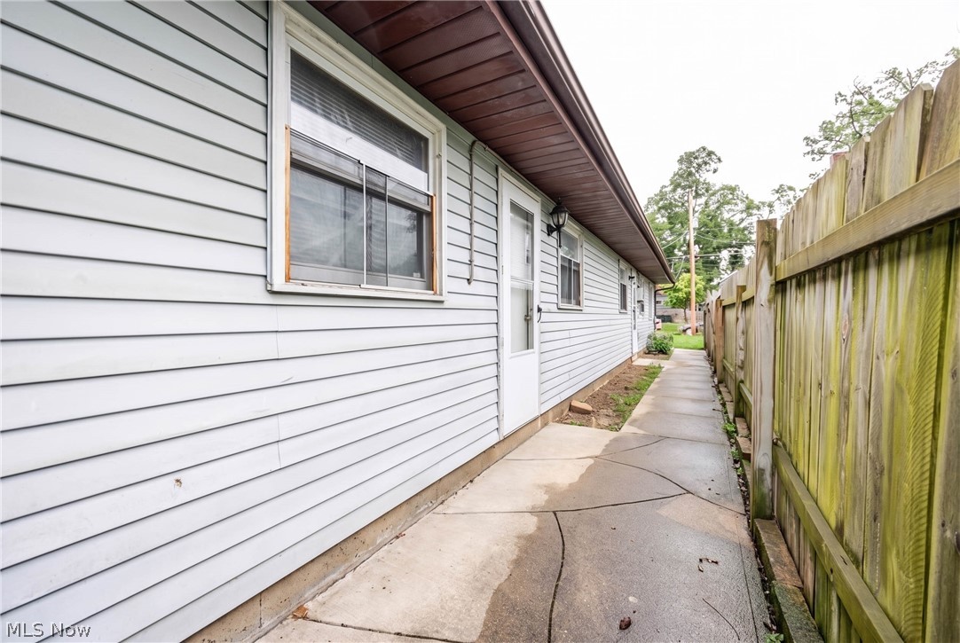 1409 Rowland Avenue NE Canton OH 44705