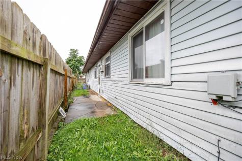 1409 Rowland Avenue NE Canton OH 44705
