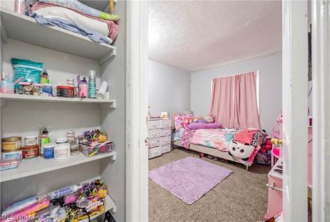 1409 Rowland Avenue NE Canton OH 44705