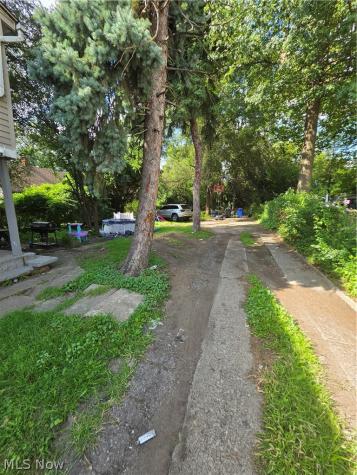 9005 Union Avenue Cleveland OH 44105