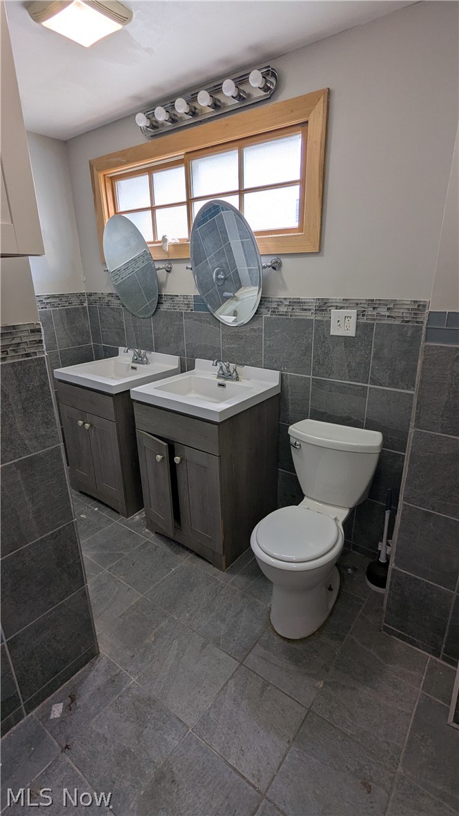 1411 Yale NW Canton OH 44703
