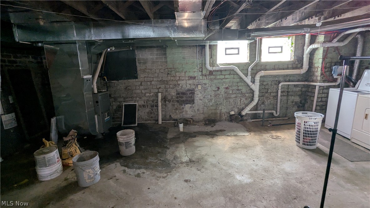 1411 Yale NW Canton OH 44703