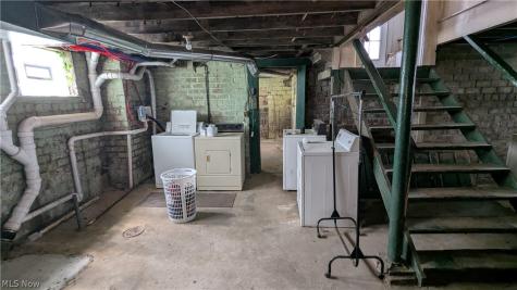 1411 Yale NW Canton OH 44703