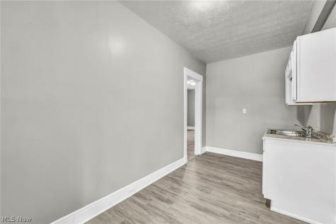 8111 Madison Avenue Cleveland OH 44102