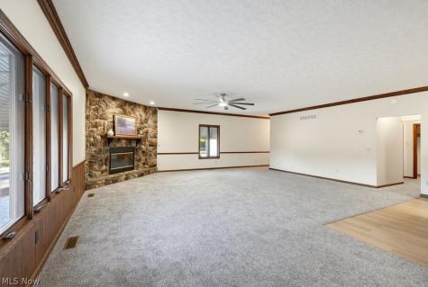 1177 W Portage Trail Extension Cuyahoga Falls OH 44223