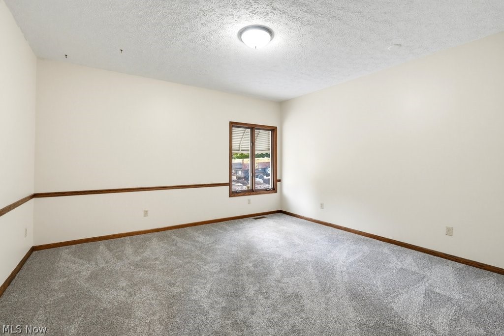 1177 Portage Trail Cuyahoga Falls OH 44223