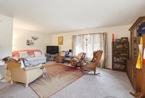1177 W Portage Trail Extension Cuyahoga Falls OH 44223
