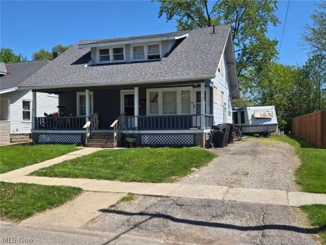 225 Harwood Street Elyria OH 44035