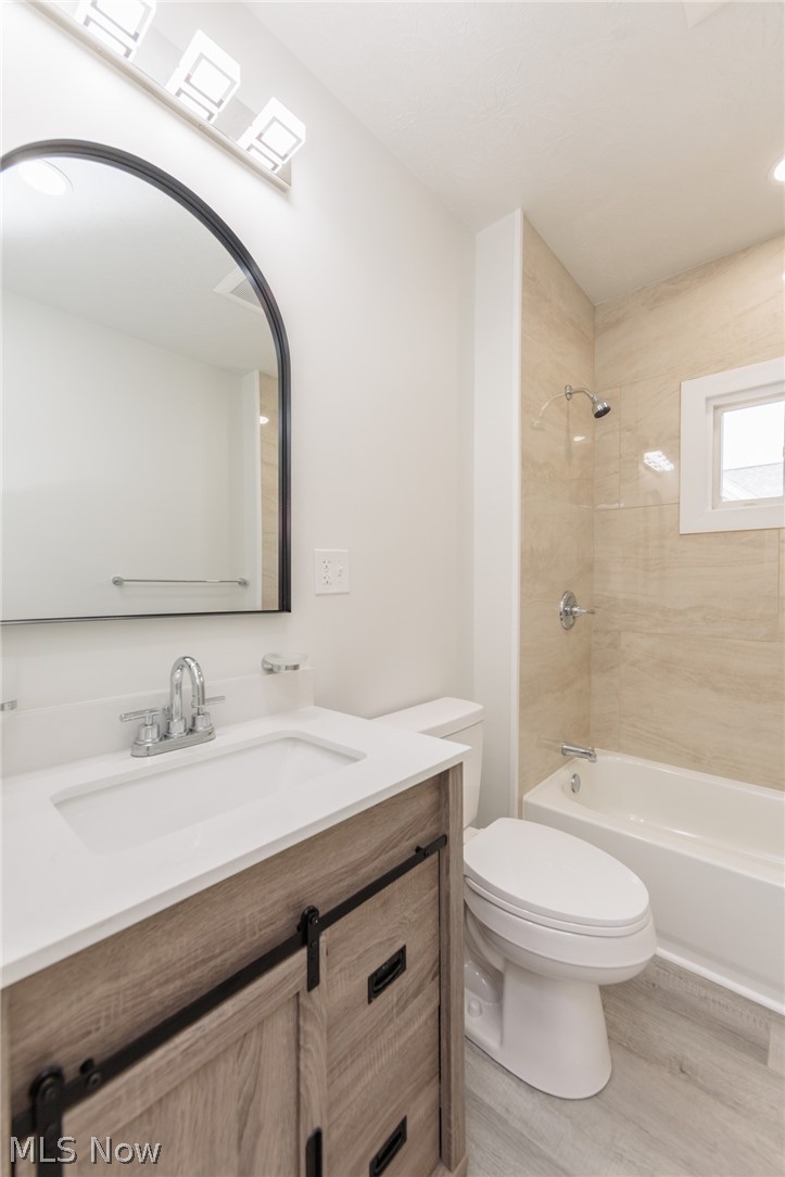 11711 Buckingham Avenue Cleveland OH 44120
