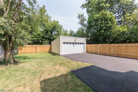 11711 Buckingham Avenue Cleveland OH 44120