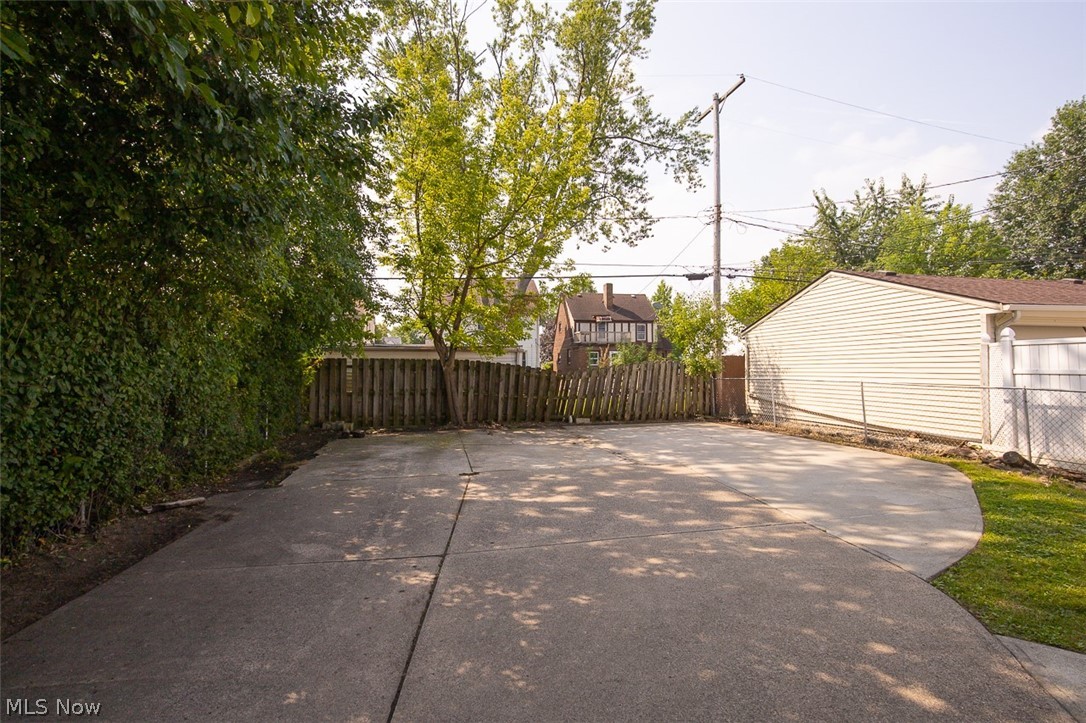 13521 West Avenue Cleveland OH 44111