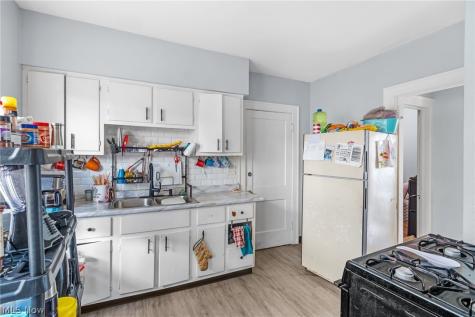 3191 W 92nd Street Cleveland OH 44102