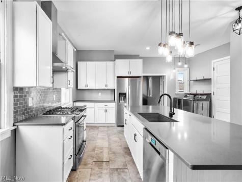 6110 W Clinton Avenue Cleveland OH 44102