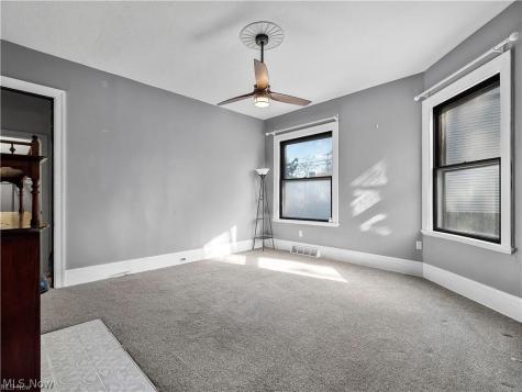 6110 W Clinton Avenue Cleveland OH 44102