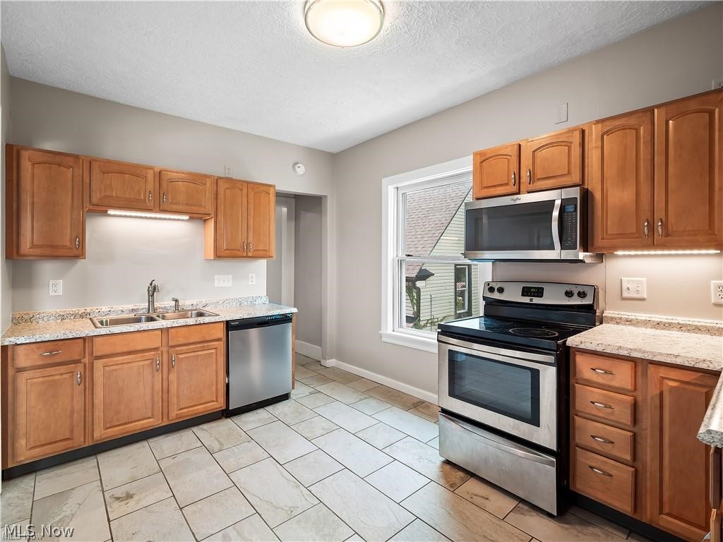 6110 W Clinton Avenue Cleveland OH 44102
