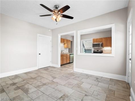 6110 W Clinton Avenue Cleveland OH 44102