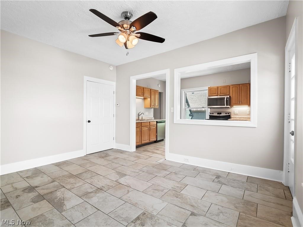 6110 W Clinton Avenue Cleveland OH 44102