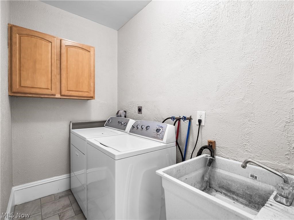 6110 W Clinton Avenue Cleveland OH 44102