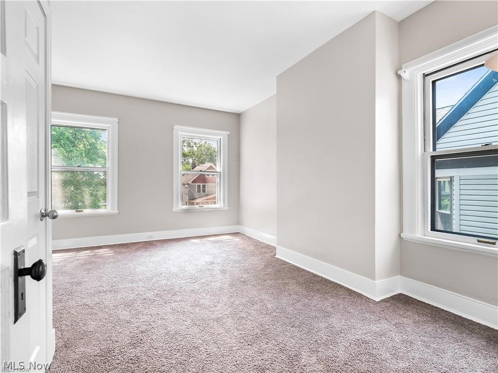 6110 W Clinton Avenue Cleveland OH 44102