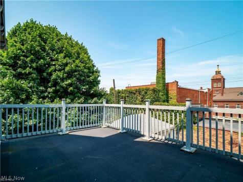 6110 W Clinton Avenue Cleveland OH 44102