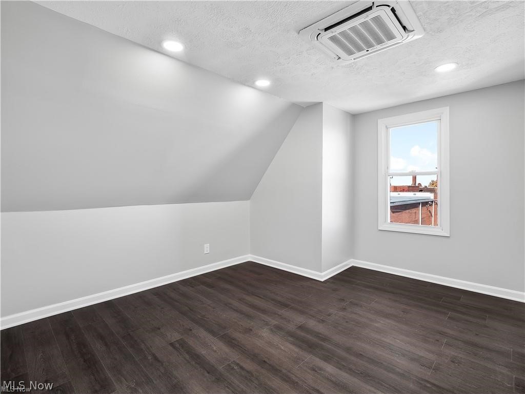 6110 W Clinton Avenue Cleveland OH 44102