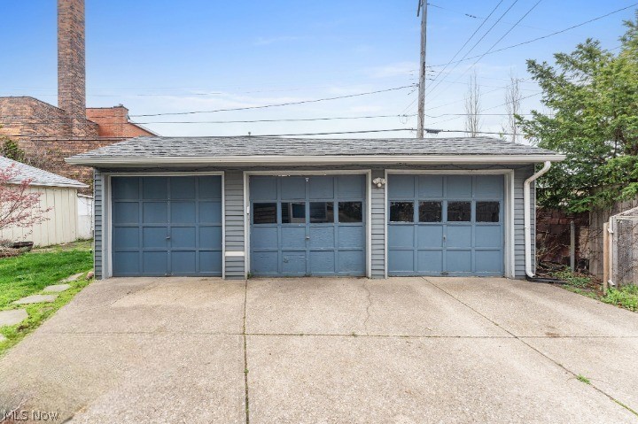 6110 W Clinton Avenue Cleveland OH 44102