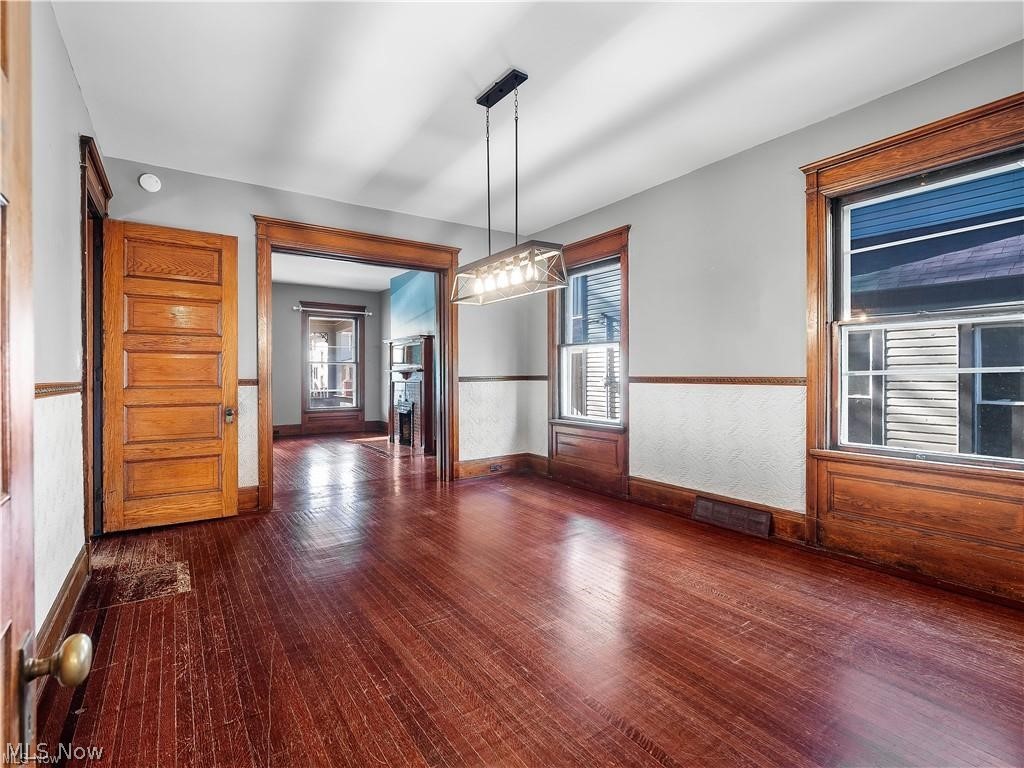 6110 W Clinton Avenue Cleveland OH 44102