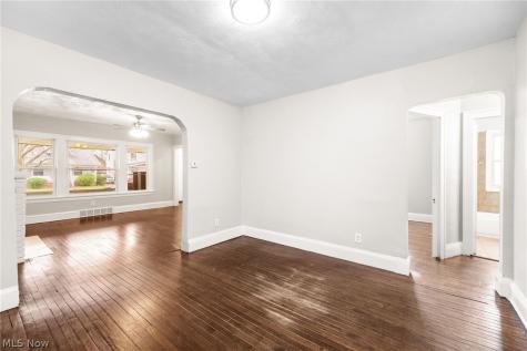1719 Wayside Road Cleveland OH 44112