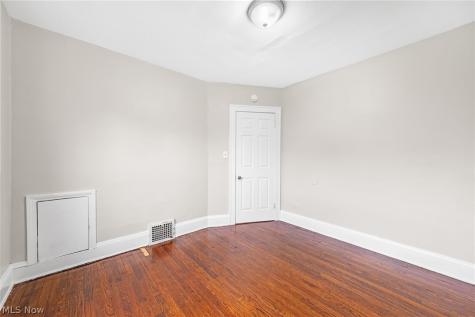 1719 Wayside Road Cleveland OH 44112
