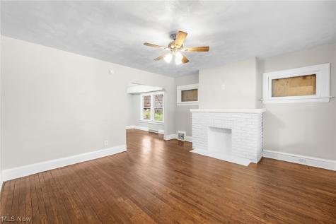 1719 Wayside Road Cleveland OH 44112