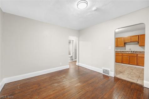 1719 Wayside Road Cleveland OH 44112