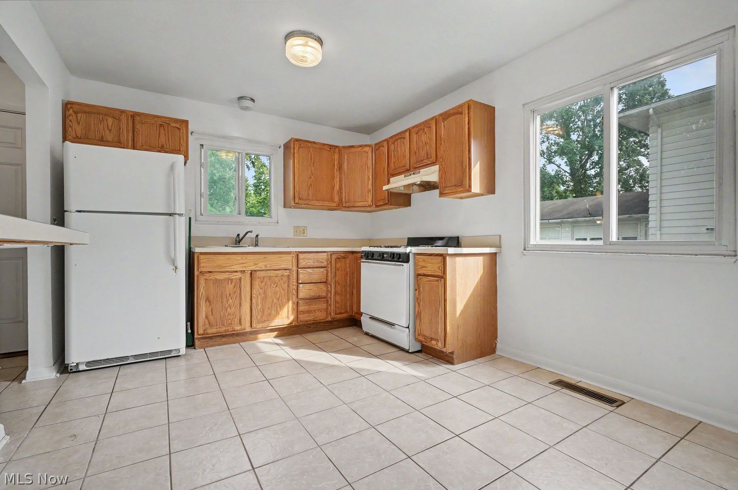 711-713 Akron Boulevard Kent OH 44240