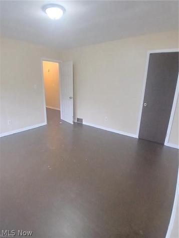 21 Zents Avenue Youngstown OH 44505