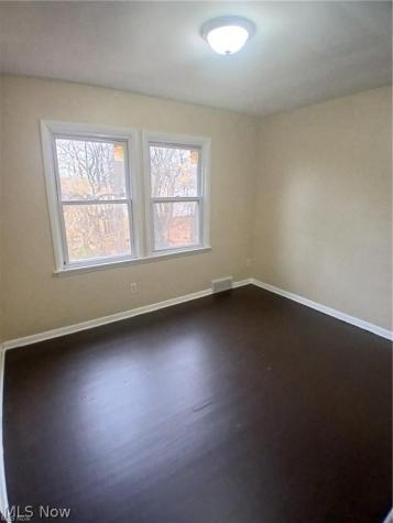 21 Zents Avenue Youngstown OH 44505