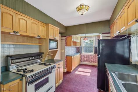 3969 W 140th Street Cleveland OH 44111