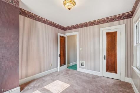 3969 W 140th Street Cleveland OH 44111