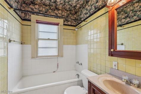 3969 W 140th Street Cleveland OH 44111
