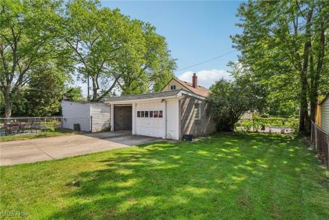 3969 W 140th Street Cleveland OH 44111