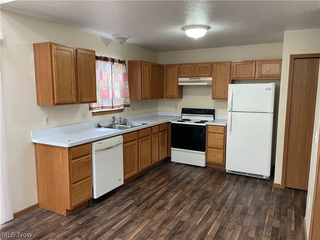 1918-1920 Eastbranch Circle NE Canton OH 44705