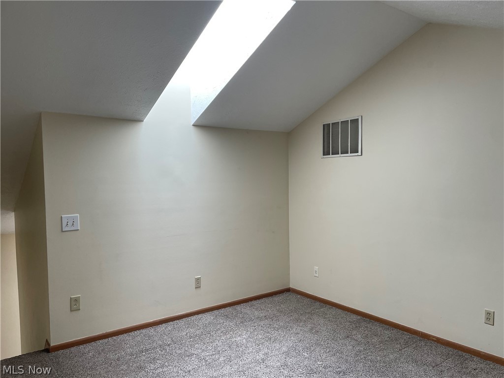 1918-1920 Eastbranch Circle NE Canton OH 44705