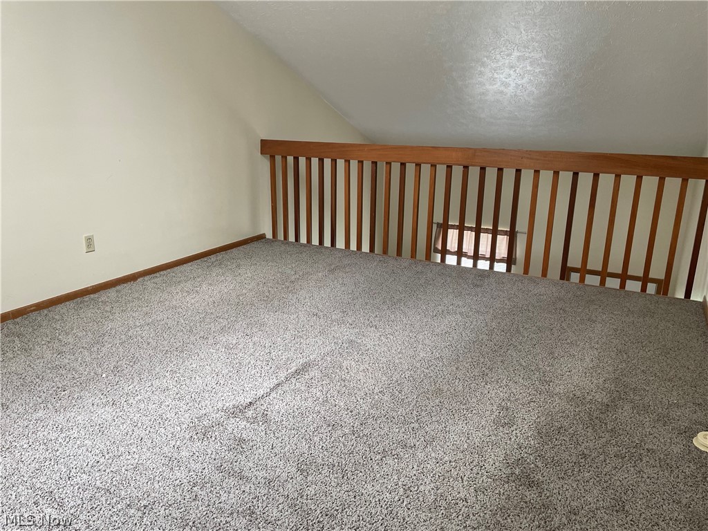 1918-1920 Eastbranch Circle NE Canton OH 44705
