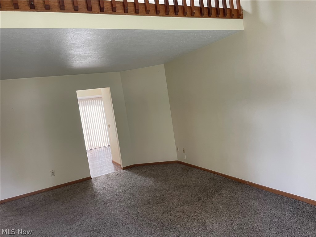 1918-1920 Eastbranch Circle NE Canton OH 44705
