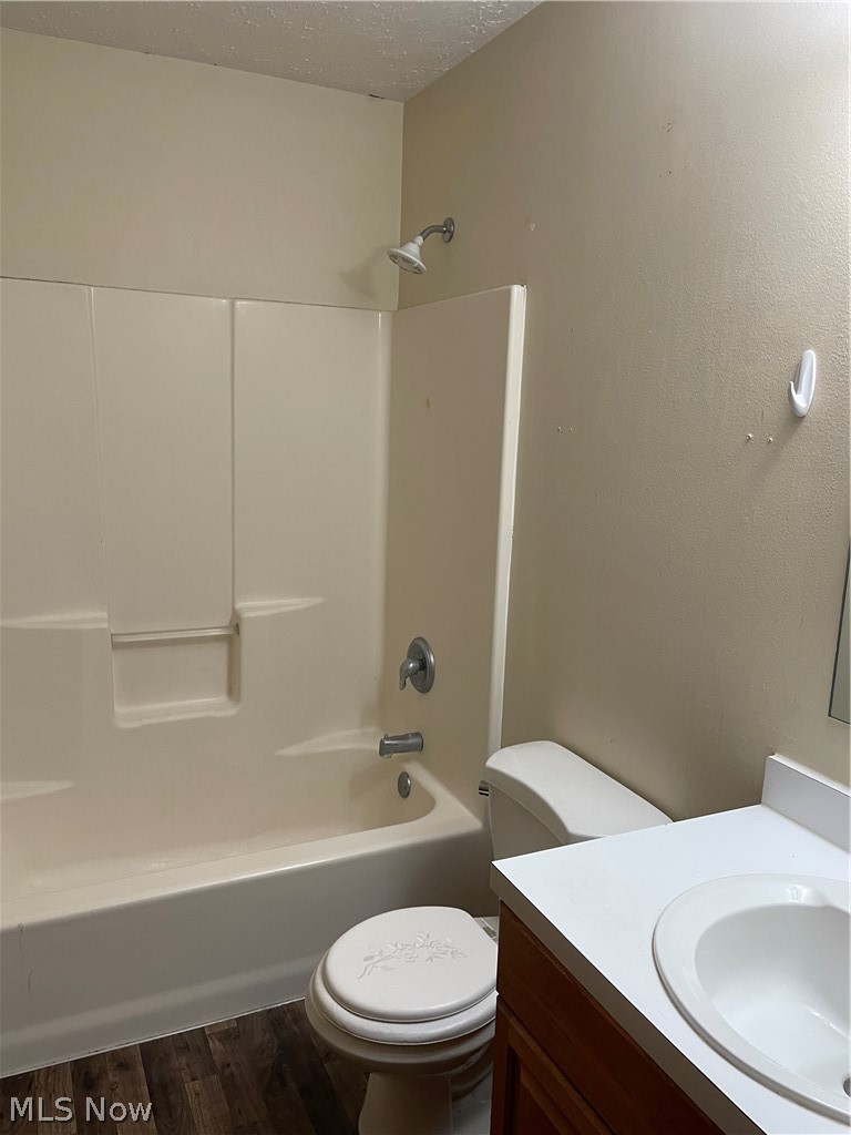 1918-1920 Eastbranch Circle NE Canton OH 44705