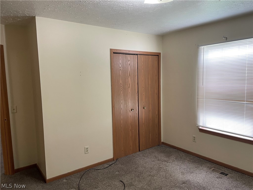 1918-1920 Eastbranch Circle NE Canton OH 44705