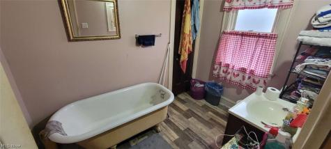3568 W 67th Street Cleveland OH 44102